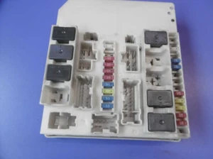 Sicherungskasten Motorraum Renault Clio MK3 + Modus 2005 UPC, 356231A - Bild 1 von 1