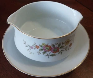 ROYAL WENTWORTH MARCIA GRAVY BOAT ATTACHED UNDER PLATE 51/216 S JAPAN - Picture 1 of 5
