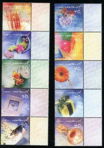 New Zealand   2001   Scott # 1720-1721   Mint Never Hinged Strip Set - Picture 1 of 1