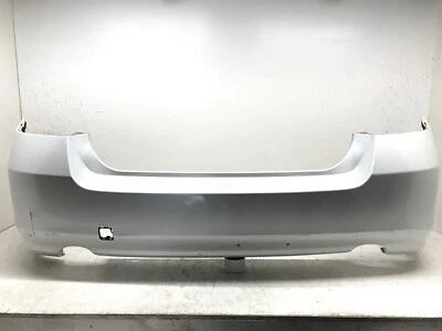 Cubierta de parachoques trasero blanca Subaru Legacy GT/Limited/Premium 10-14 57704AJ06A OEM Foto 1 de 4