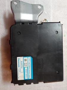 Power Supply Trunk Mounted 89680-48010 Fits 06-13 Toyota Highlander OEM - Picture 1 of 9
