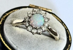 Vintage 18ct Gold Opal Diamond Halo Ring - Picture 1 of 9