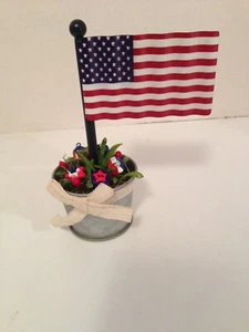 Patriotische Vintage Knopf Bokay/Flagge im Eimer-USA-4. Juli-Americana Wohndeko - Bild 1 von 3