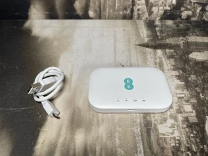 EE - 4GEE Mini - Mobile Portable Hotspot WIFI Hub - EE71 - 4G - Broadband Router - Picture 1 of 1
