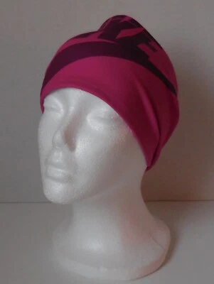 Faixa de cabeça Nike Wide 2.0 gráfica Dri-Fit feminina rosa ativa/vermelho equipe - Imagem 1 de 4