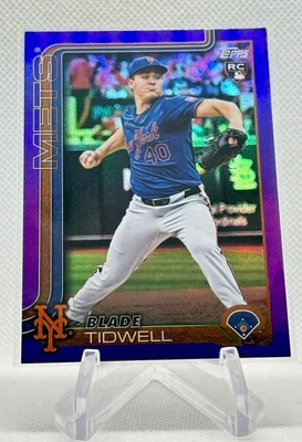 2025 Topps Update Series Blade Tidwell Purple Rainbow Foil RC 012/250 #US22 - Image 1 of 3