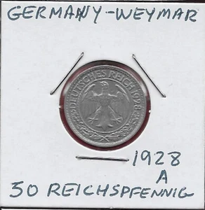 DEUTSCHLAND WEIMAR REP 50 REICHSPFENNIG 1928 - EIN ADLER IM KREIS, BLATTSPRAY UNTEN, - Bild 1 von 2