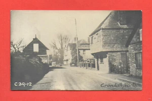 Postal fotográfica real Crondall Hants serie Ashley C39-12 - Imagen 1 de 1