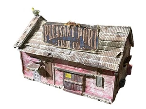 HO SCALE - BUILT UP WOOD BUILDING " PLEASANT PORT FISH COMPANY" - Picture 1 of 4