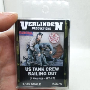 1/35 WWII US Tank Crew "Bailing Out" (2 Figures/Set) VERLINDEN #1575 Resin Model - Picture 1 of 2