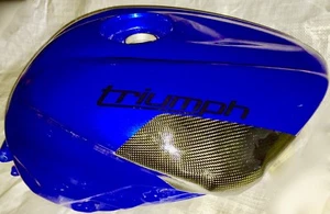 TANK PROTEKTOR TRIUMPH DAYTONA 675 & STREET TRIPLE 13-16 CARBON ARAMID + STAHL - Bild 1 von 3