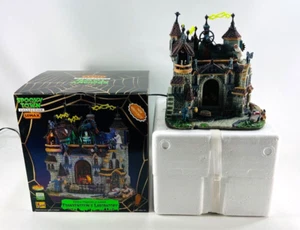 LeMax Halloween Spooky Town Frankenstein's Laboratory 2007 con caja - ¡Funciona LEER! - Imagen 1 de 22