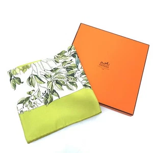 HERMES Scarf Carre 90cm AU COEUR DES BOIS 100% Silk Light green Multi w/Box R006 - Picture 1 of 8