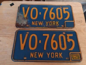 (2) PAIR 1971 NEW YORK LICENSE PLATES VO - 7605 WITH 1973 STICKER 1966-1973 NY - Picture 1 of 7