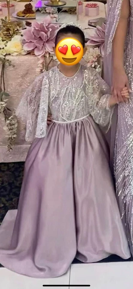 Vestido formal hecho a mano para niña con lentejuelas talla 4T / 5T Foto 1 de 4