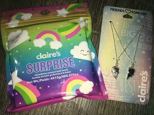 Claire’s Best Friend Bff Rainbow Heart Necklace Set Surprise Bath Bomb Spa Lot - Picture 1 of 6