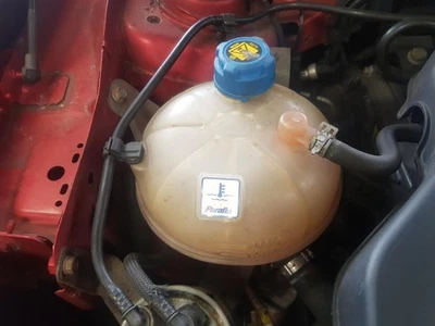 Botella tanque expansión desbordamiento diésel Alfa Romeo Giulietta MK3 10-21 2.0 A72784 Foto 1 de 2