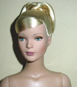 16" Tonner Tyler ~ Platinum Blonde ~ Mint NUDE Doll - Picture 1 of 5
