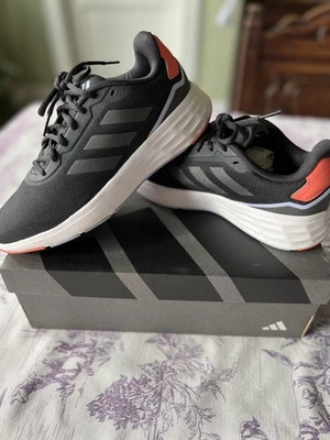 Zapato Marca Adidas, Mujer, Talla 6.5, Ligero, Negro, Gris, Azul Coral Foto 1 de 4