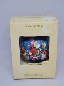 1981 Hallmark Santa's Coming! Satin Kugel Weihnachtsschmuck  - Bild 1 von 9
