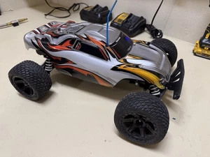 Traxxas Rustler VXL RC Car. Car Without Remote and Charger - Picture 1 of 10
