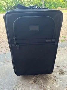 TUMI Alpha Ballistic Expandable Black 21" Carry On Wheeled Luggage Style 22020DH - Picture 1 of 8
