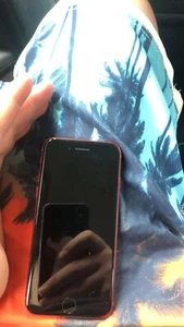 Apple iPhone 8 (PRODUIT) ROUGE - 64 Go - (Désimlocké) A1905 (GSM) (CA) - Photo 1 sur 2