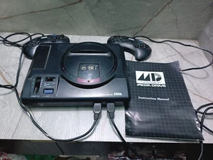 Sega Mega Drive Launch Edition Black Console (PAL) - Picture 1 of 4