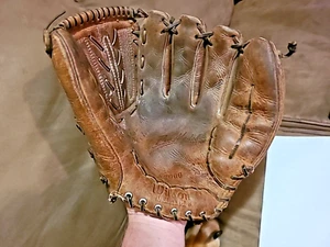 Wilson A2000 Pro Model Leather Baseball Glove RHT - Picture 1 of 9