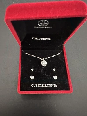 Juego de colgantes de corazón de circonitas de plata de ley Gianni Bernini $50 Foto 1 de 4