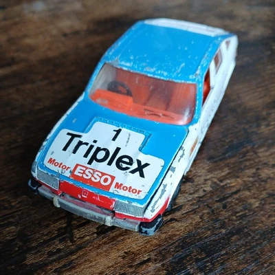 Corgi Toys - Rover 3500 Saloon Triplex - Image 1 of 4