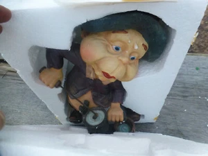 Efteling Home & Garden collectible Het Volk van Laaf Lick (part of a collection) - Picture 1 of 3