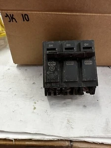 GE THQL3100 Interruttore automatico 120/240v - Foto 1 di 6