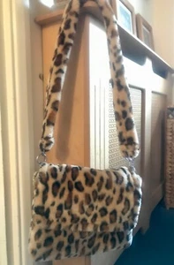 Plush furry leopard Shoulder Bag popper Closure Furry Purse Dating Shopping Bag - Picture 1 of 6