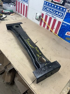 74 75 77 78 79 Ford F150 F100 F250 1973 montaje en cabina trasera travesaño pieza de proyecto Foto 1 de 4