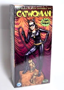 Moeibus 952 1/8 Scale DC Comics Julie Newmar as Catwoman from Batman Model Kit - Picture 1 of 1