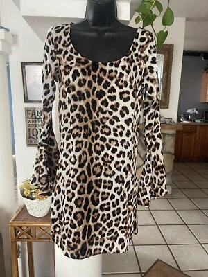 [The Vanity Room] Vestido recto estampado leopardo talla XS Foto 1 de 4
