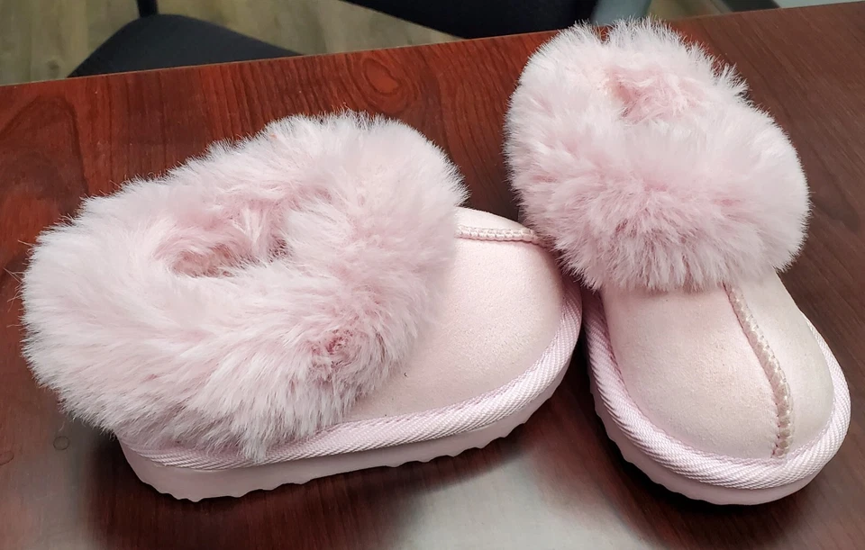 Botas de pelusa para niños pequeños 5c Foto 1 de 1