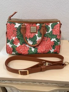 BOLSO BANDOLERA/CARTERA PRIMAVERA HORTENSIAS ROSA DOONEY & BOURKE - Imagen 1 de 22