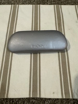 Gafas de sol DKNY TRAFALGAR para mujer K01653 vintage nuevas con etiquetas DS lentes grises marcos de metal Foto 1 de 4