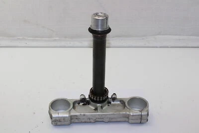 03 04 05 06 DUCATI 749 GARFOS DIANTEIROS BRAÇADEIRA INFERIOR TRIPLA HASTE DE ÁRVORE - *RETO* - Imagem 1 de 4