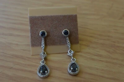 Pendientes colgantes de turmalina indicolita premium de 0,65 quilates platino sobre plata fina Foto 1 de 4