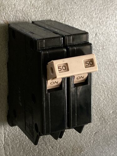 Foto 1 di 12