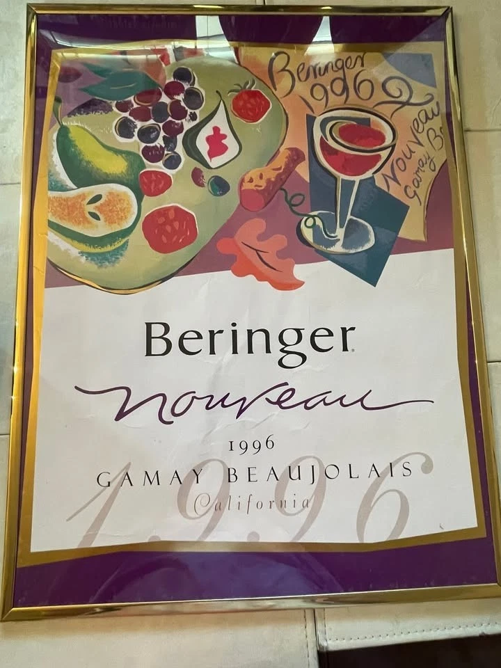 Beringer 1996 年 Nouveau Gamay Beaujolais 发行海报 - 带框 24 x 18 - 金色 — 第 1/4 张图片