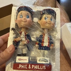 PHIL AND PHILLIS MVP PHILADELPHIA PHILLIES VETERANS' STADIUM BOBBLEHEAD 2003 SGA - Picture 1 of 8