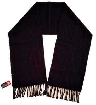 NUEVO CON ETIQUETAS CHAPS Bufanda con flecos Azul Oscuro Acrílico Italia Precio de venta sugerido por el fabricante $50 Foto 1 de 4