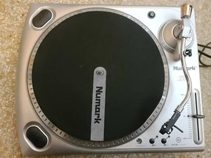 Numark TTUSB Turntable w/ USB Audio Interface 33 1/3 & 45 RPM - Picture 1 of 5