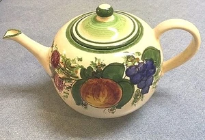 Vietri Pottery-1 Liter Teapot Enza Green.Made/Painted by hand in Italy - Picture 1 of 12