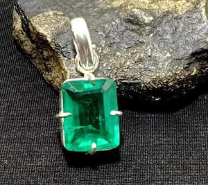 38 Ct Certified Stunning Green Emerald 925 Solid Silver Pendant Loose Gemstone - Picture 1 of 8
