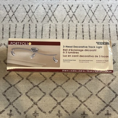 Portfolio Luz de pista decorativa de 3 cabezales 0328386 acabado de níquel cepillado {104} Foto 1 de 3